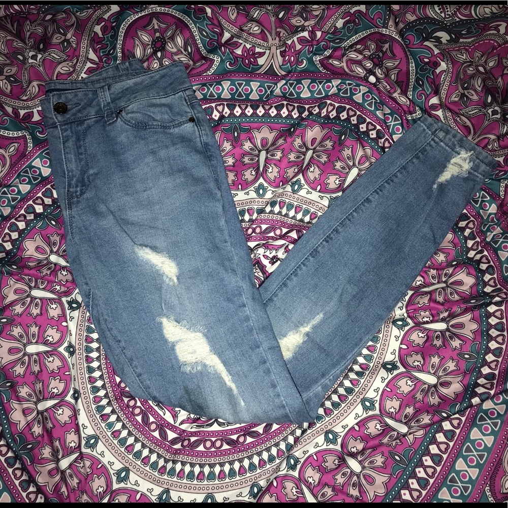 Ripped Skinny Jeans